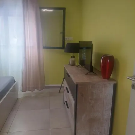 Δωμάτια σε οικογενειακή κατοικία Chez Particulier Avec Sdb A Partager Avec Les Proprietaire